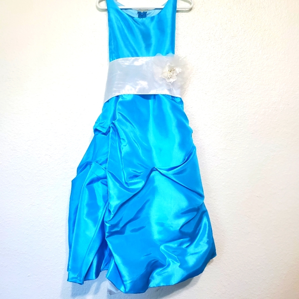 Girls blue formal dress size 6